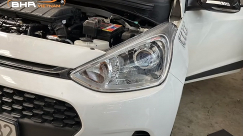 Độ đèn bi Led Hyundai i10 | Titan Black 5800K (Đuôi vặn) 